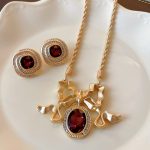Elegant Bow Necklace Set 💖 – Comes with Gift Box 🎁 - Image 2